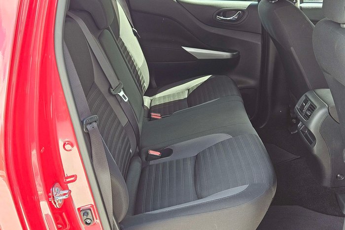 2021 Nissan Navara ST-X