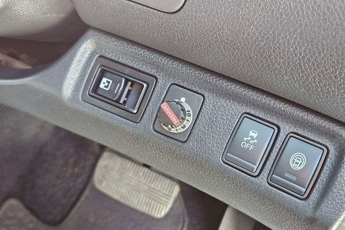 2021 Nissan Navara ST-X