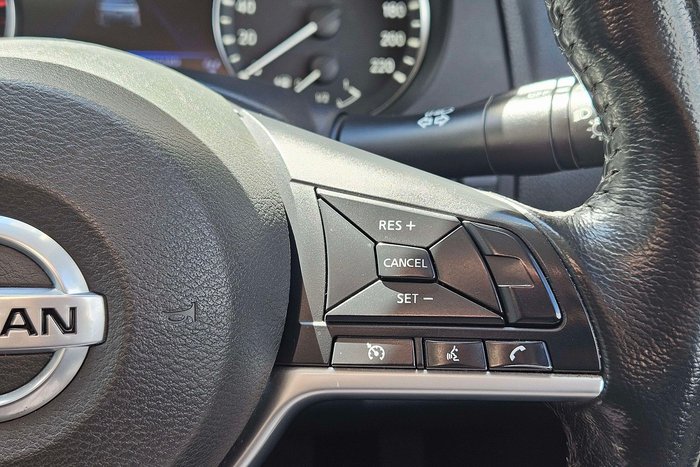 2021 Nissan Navara ST-X