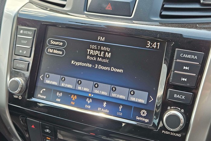 2021 Nissan Navara ST-X