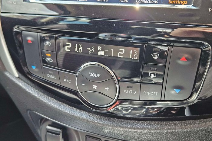 2021 Nissan Navara ST-X