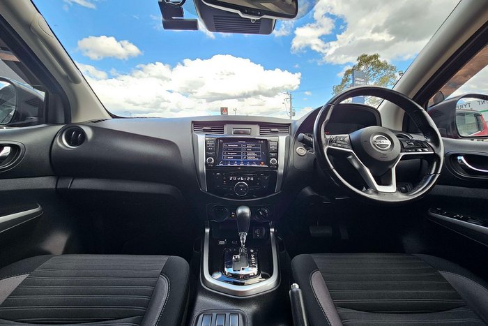 2021 Nissan Navara ST-X