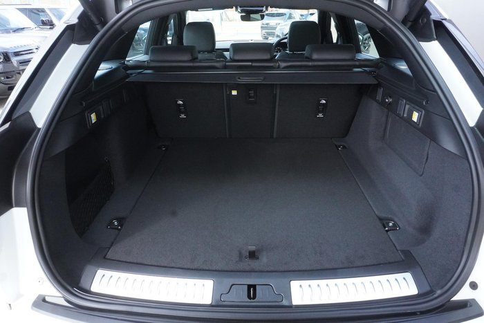 2024 Land Rover Range Rover Velar P250 Dynamic SE