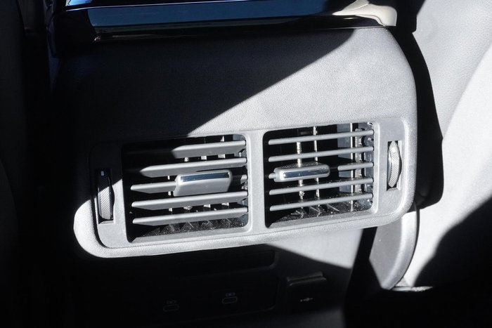 2024 Land Rover Range Rover Velar P250 Dynamic SE