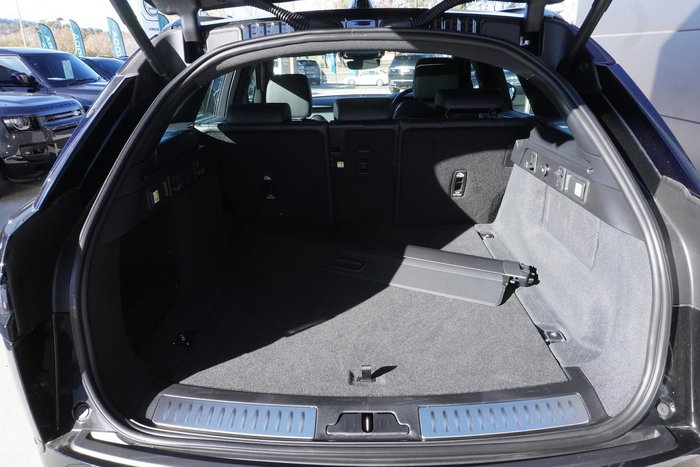 2024 Land Rover Range Rover Velar P250 Dynamic SE