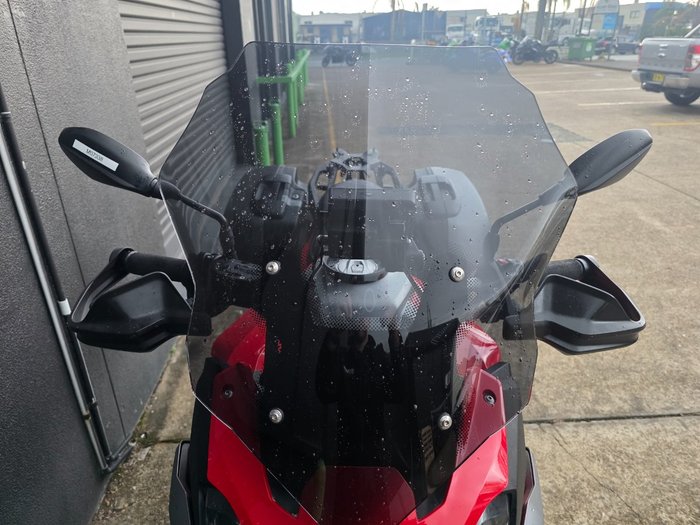 2021 BMW F 900 XR RED