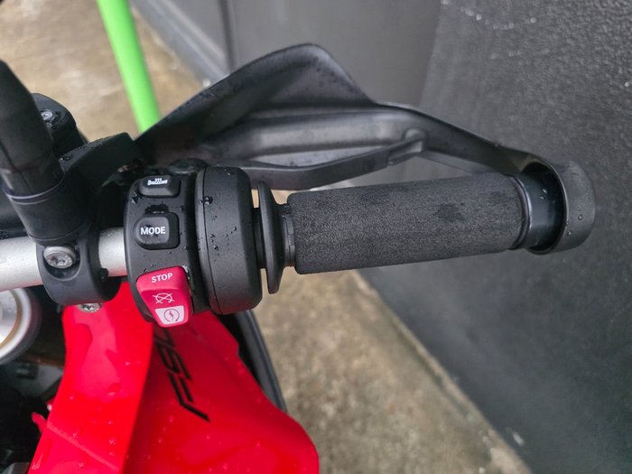 2021 BMW F 900 XR RED