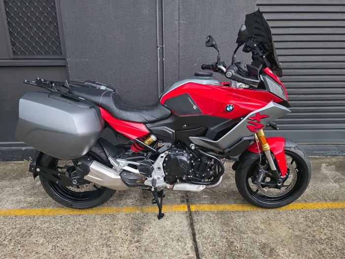 2021 BMW F 900 XR RED