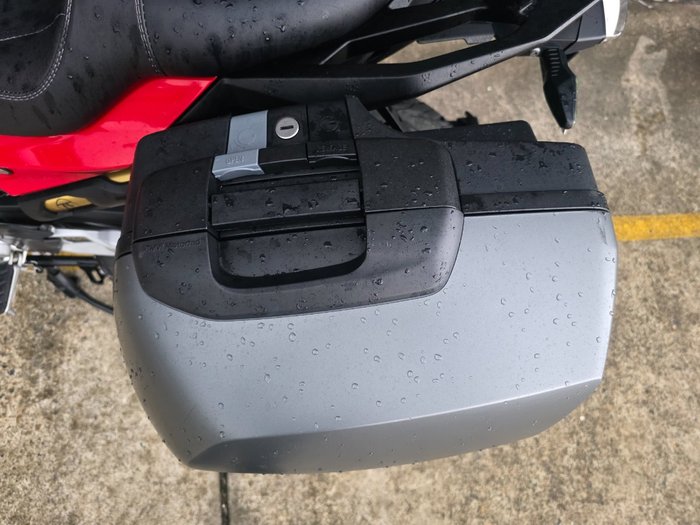 2021 BMW F 900 XR RED