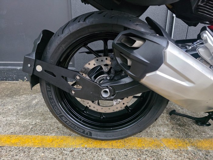 2021 BMW F 900 XR RED