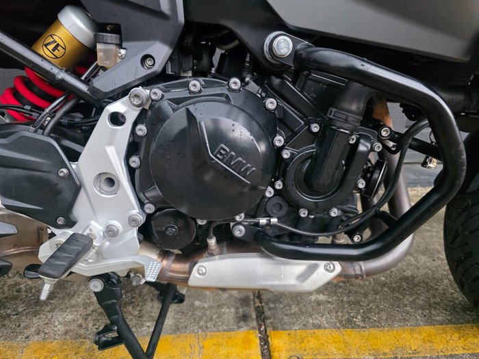 2021 BMW F 900 XR RED