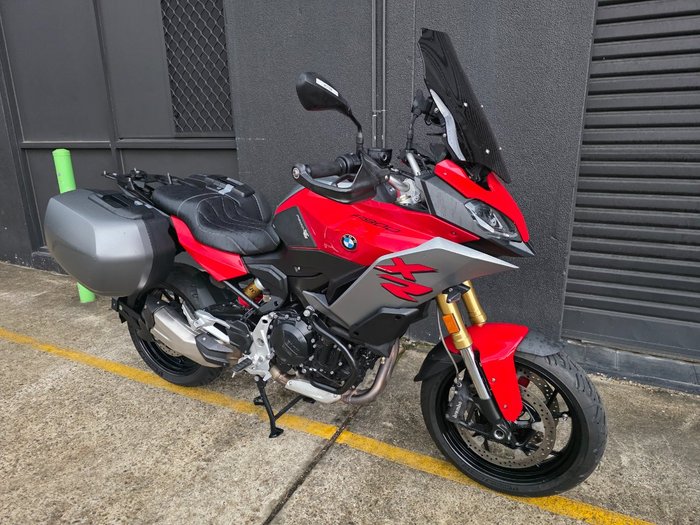2021 BMW F 900 XR RED