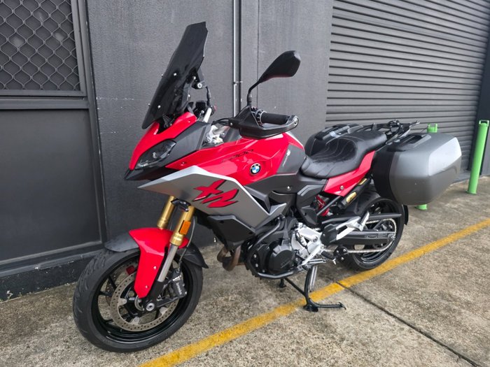 2021 BMW F 900 XR RED