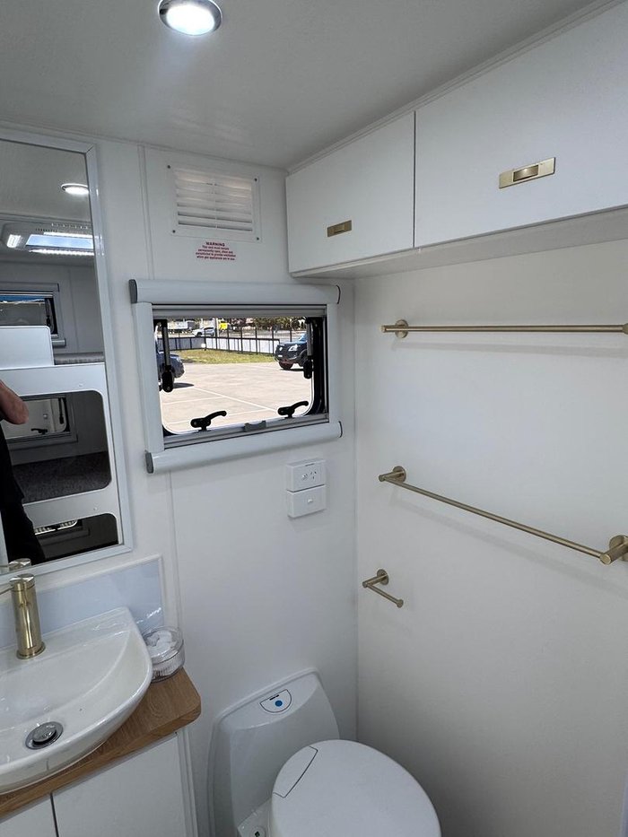 2025 Olympic Marathon 21' Family Van