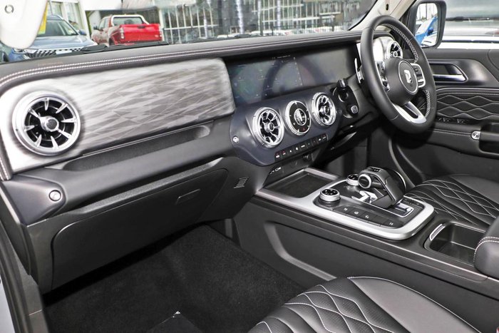 2025 GWM Tank 300 Lux