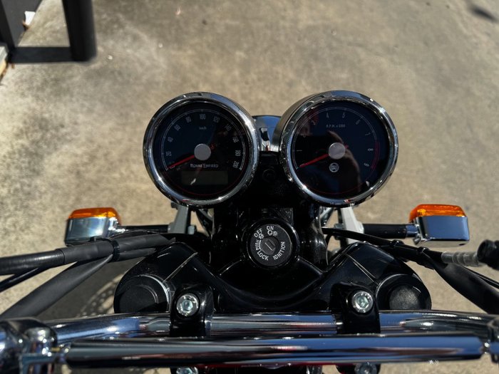 2025 Royal Enfield (see Also Enfiel INTERCEPTOR 650 E5 CLASSIC MARK 2