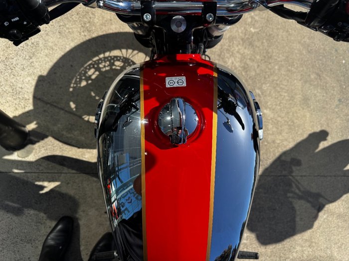 2025 Royal Enfield (see Also Enfiel INTERCEPTOR 650 E5 CLASSIC MARK 2