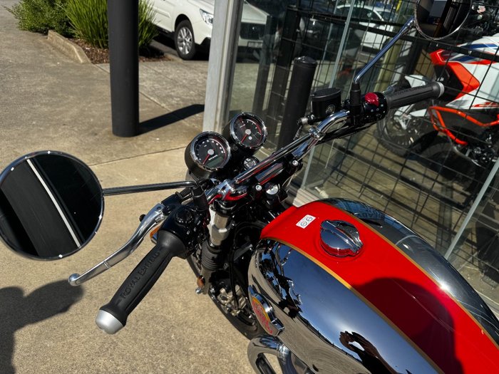 2025 Royal Enfield (see Also Enfiel INTERCEPTOR 650 E5 CLASSIC MARK 2