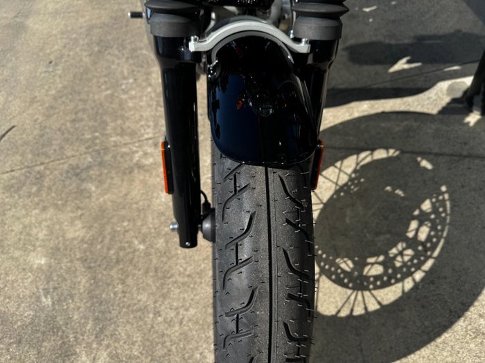 2025 Royal Enfield (see Also Enfiel INTERCEPTOR 650 E5 CLASSIC MARK 2