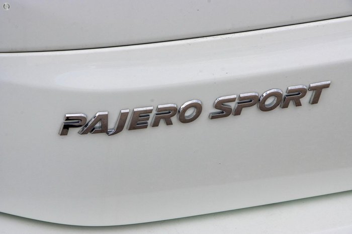 2025 Mitsubishi Pajero Sport GLX