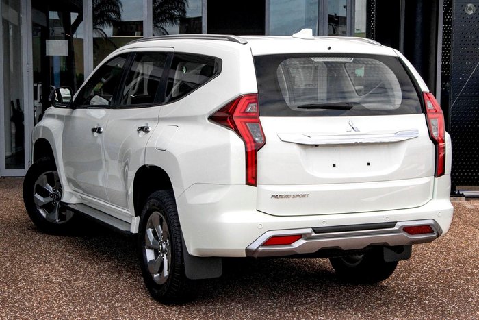 2025 Mitsubishi Pajero Sport GLX