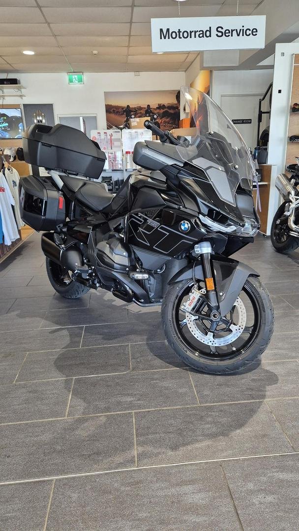 2025 BMW R 1300 RT Triple Black R 1300 Black