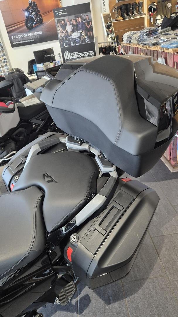 2025 BMW R 1300 RT Triple Black R 1300 Black