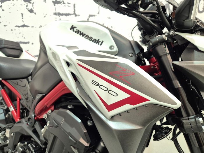 2022 Kawasaki Z900 (ZR900F) Z White