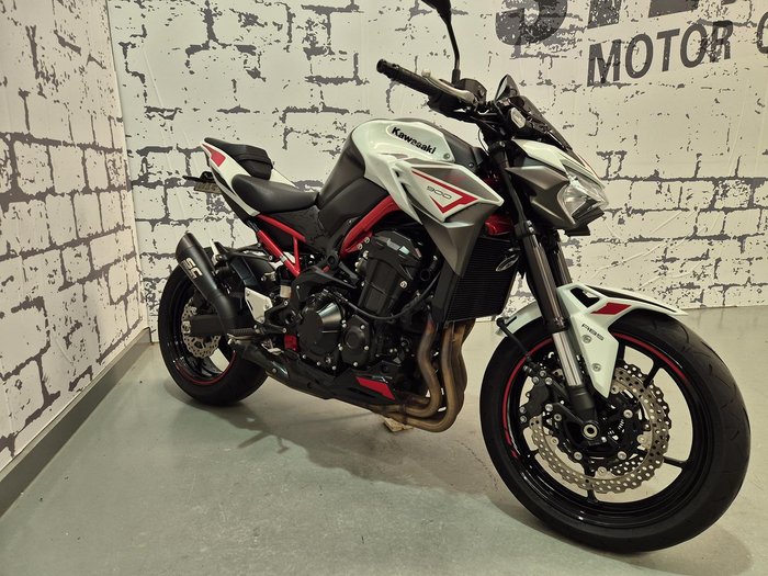 2022 Kawasaki Z900 (ZR900F) Z White