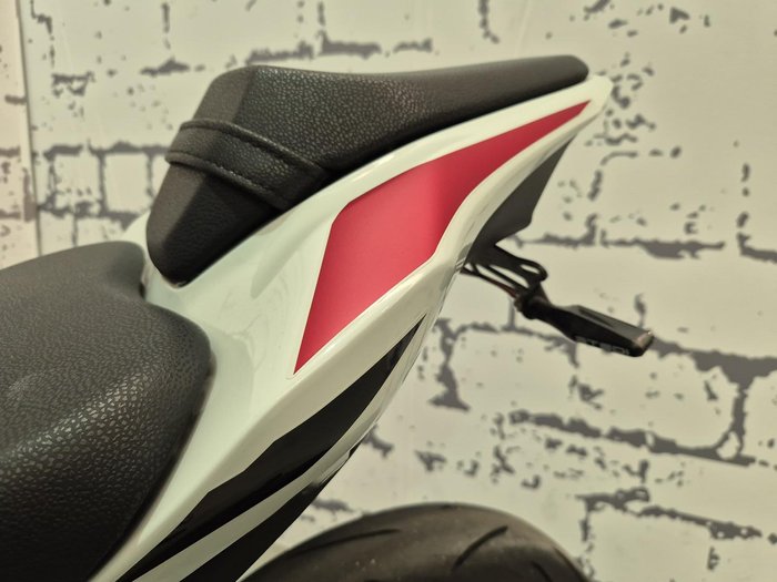 2022 Kawasaki Z900 (ZR900F) Z White