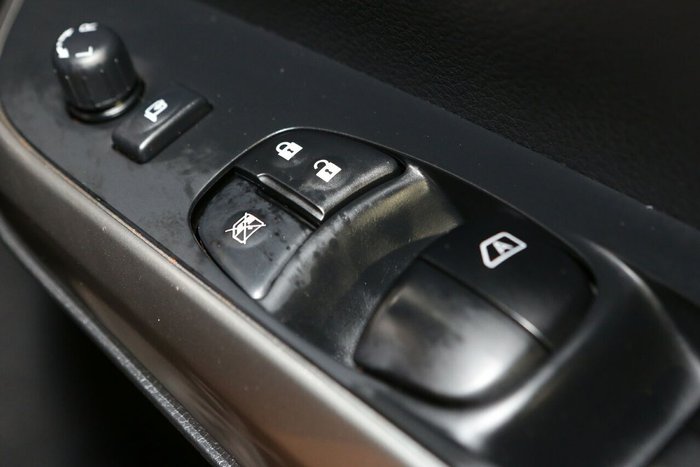 2021 Nissan Navara ST-X