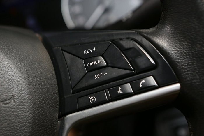 2021 Nissan Navara ST-X