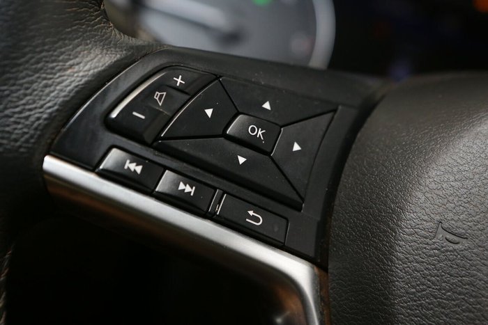 2021 Nissan Navara ST-X