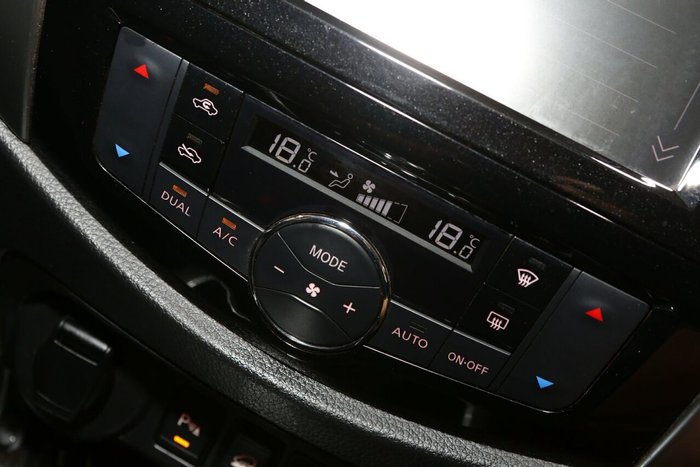 2021 Nissan Navara ST-X