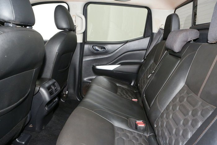 2021 Nissan Navara ST-X