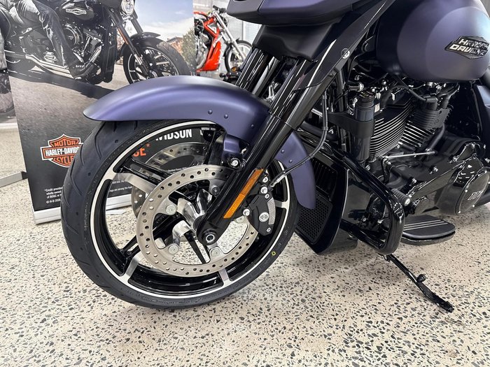 2025 Harley-Davidson Street Glide 117 (FLHX) Touring Purple