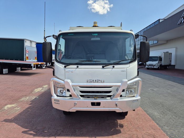 2020 Isuzu Trucks NPS75-155 AMT 4x4 Coach 18 Seat Bus