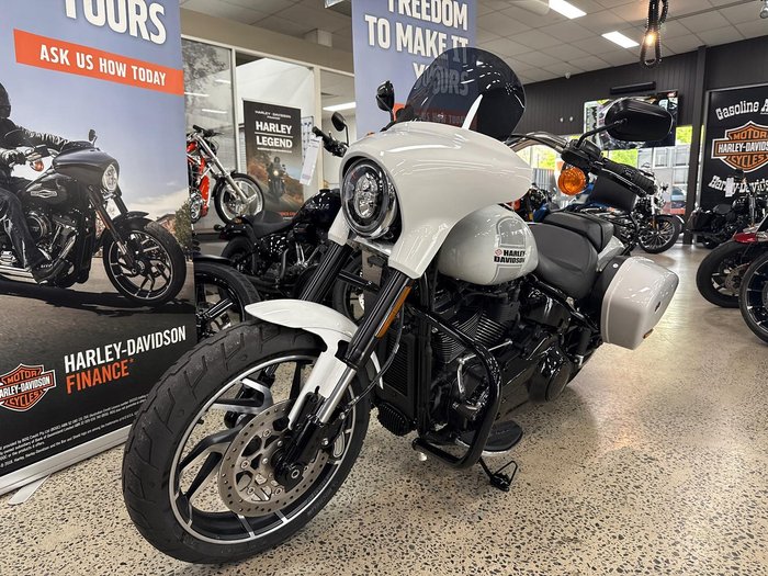 2021 Harley-Davidson Sport Glide 107 (FLSB) Softail White