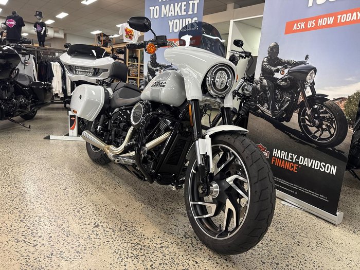 2021 Harley-Davidson Sport Glide 107 (FLSB) Softail White