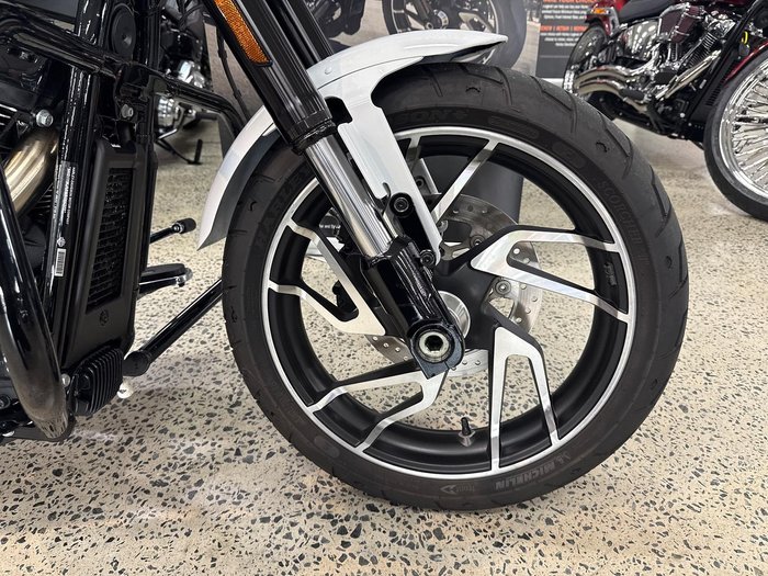 2021 Harley-Davidson Sport Glide 107 (FLSB) Softail White