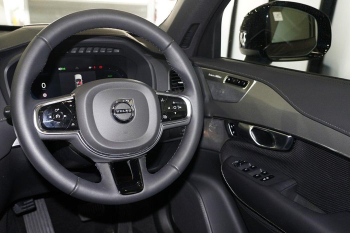 2023 Volvo XC90 Recharge Ultimate T8 Plug-In Hybrid