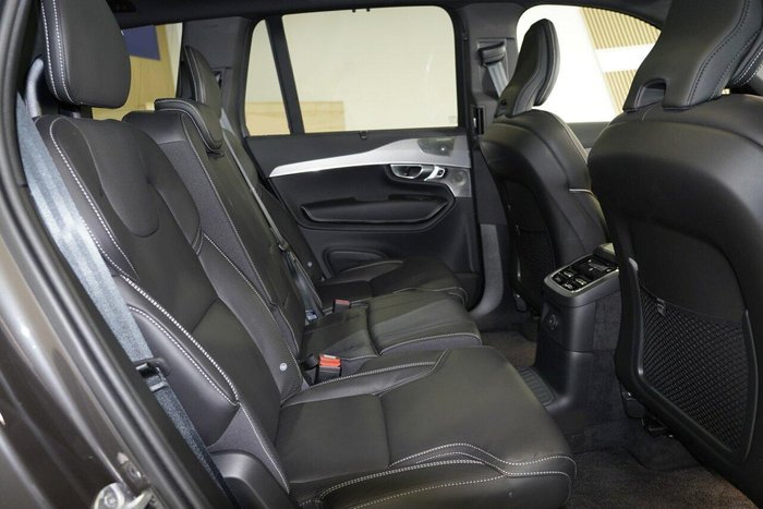 2023 Volvo XC90 Recharge Ultimate T8 Plug-In Hybrid