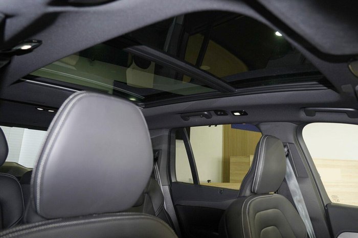 2023 Volvo XC90 Recharge Ultimate T8 Plug-In Hybrid