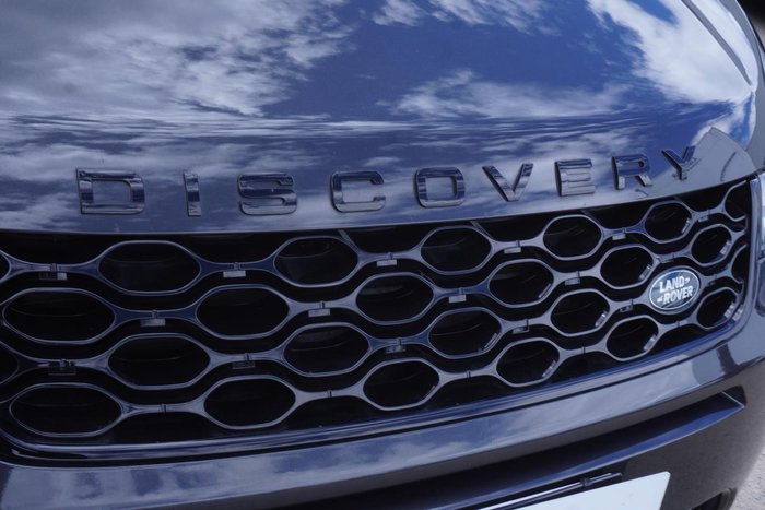 2025 Land Rover Discovery Sport P300e Dynamic SE