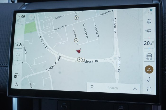 2025 Land Rover Discovery Sport P300e Dynamic SE