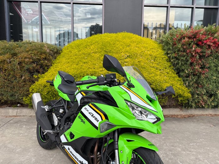 2024 Kawasaki NINJA 400 ZX-4RR KRT Green