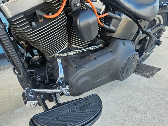 2011 HARLEY-DAVIDSON FLSTFB FAT BOY LO Black