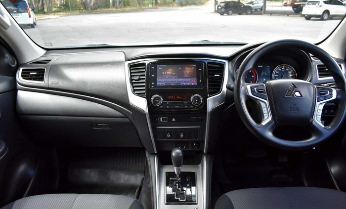 2023 Mitsubishi Triton GLX+