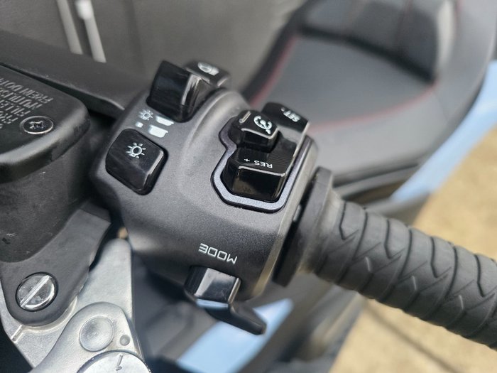 2024 Kymco AK 550 ABS BLUE