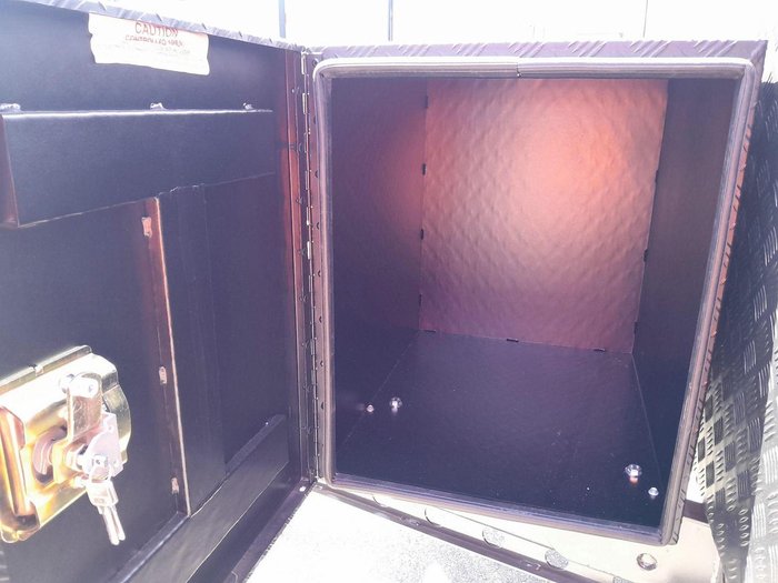 2025 Lotus Caravans Off Grid Og235sbd 23'5